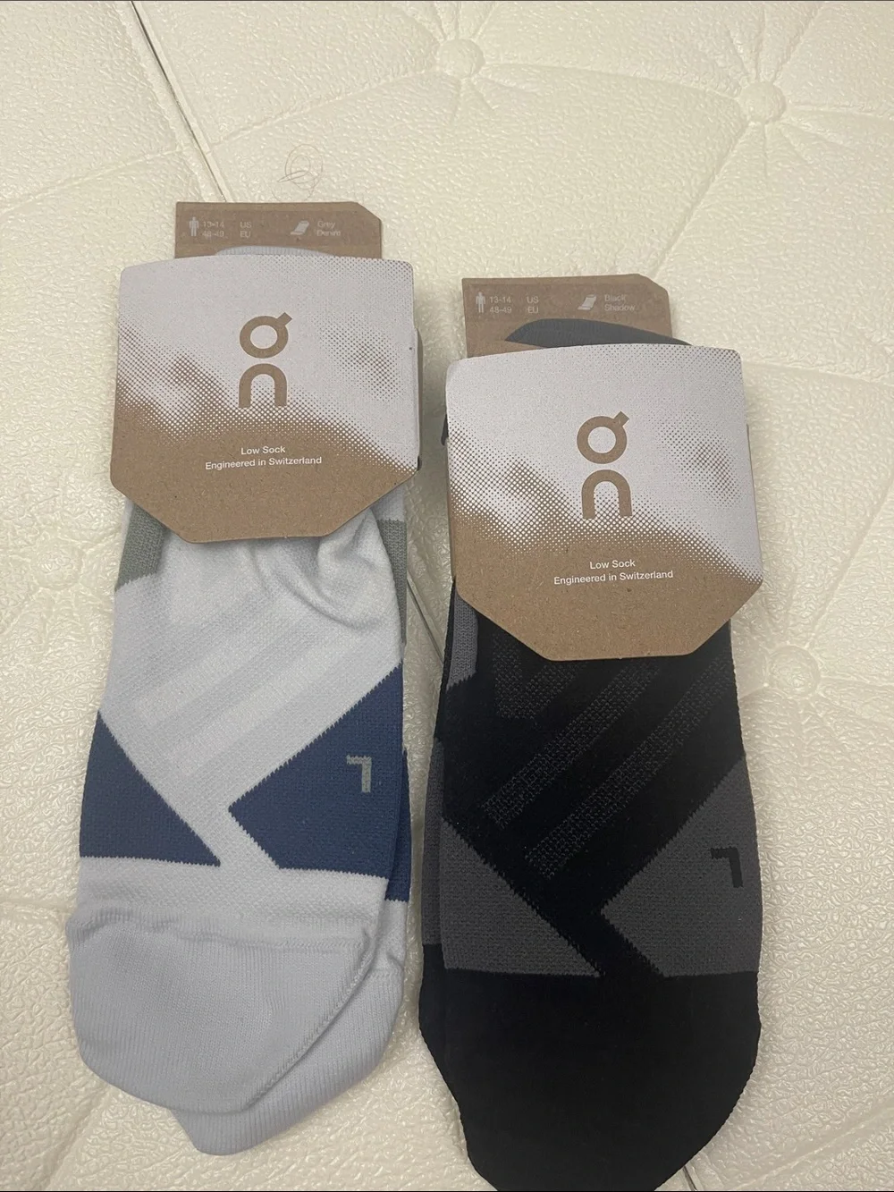 On Running Low Sock Duo - White & Blue and Black & Gray